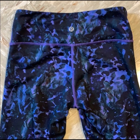 SOLD Lululemon Wunder Under Luon 21” - Picture 5 of 9